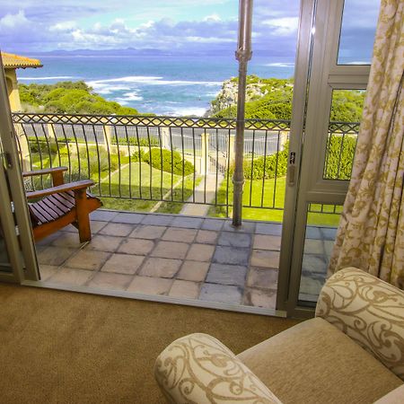 On The Cliff Guest House Херманус Экстерьер фото