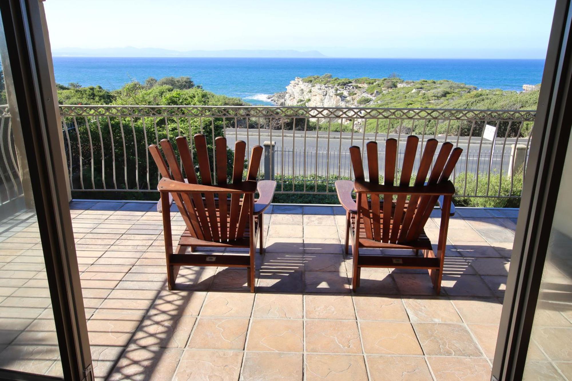 On The Cliff Guest House Херманус Экстерьер фото