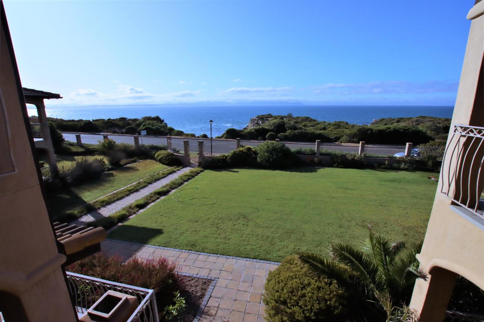 On The Cliff Guest House Херманус Экстерьер фото