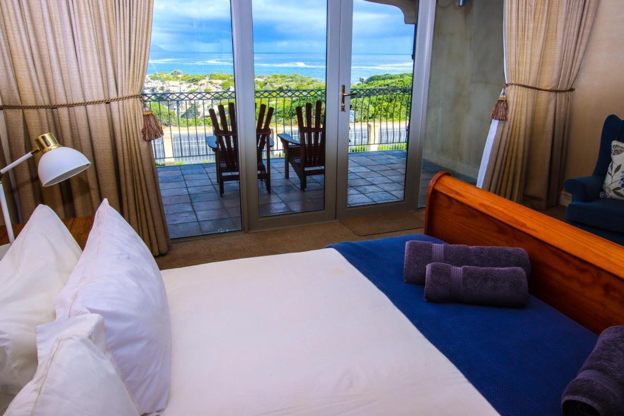 On The Cliff Guest House Херманус Экстерьер фото