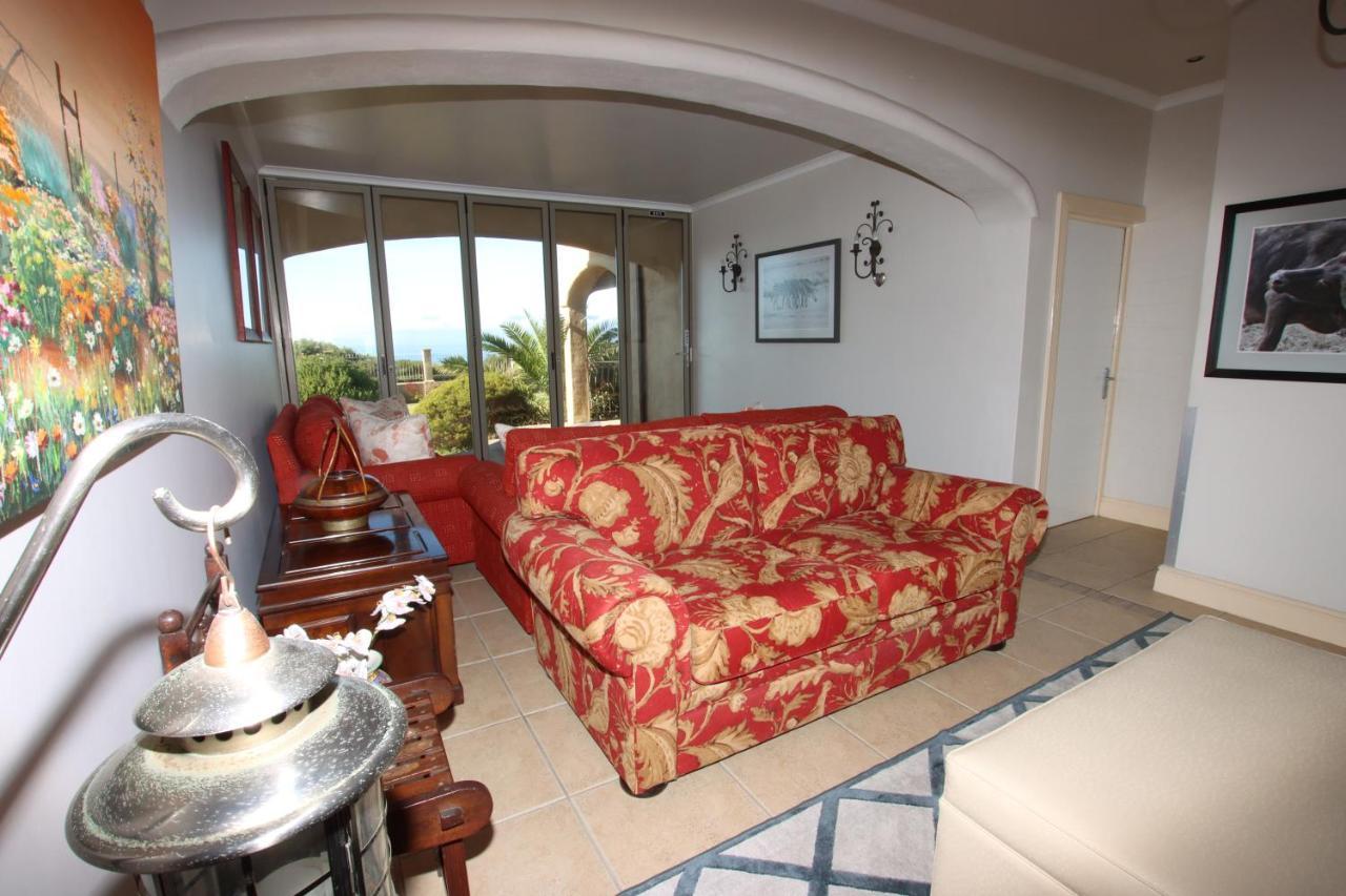 On The Cliff Guest House Херманус Экстерьер фото
